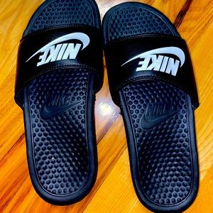COPY - nike slides